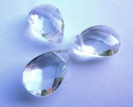 Üveg gyöngy könnycsepp - 12x18mm - kristály