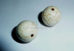 18mm márványos fehér gyöngy, 5db