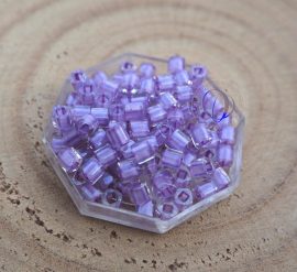 Belső festésű rózsaszín - TOHO cube kockagyöngy 3mm Belső festésű rózsaszín - TOHO cube kockagyöngy 3mm
