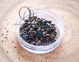 TOHO metál szivárványos ír kék 8/0 - 10gramm TOHO metál szivárványos ír kék 8/0 - 10gramm